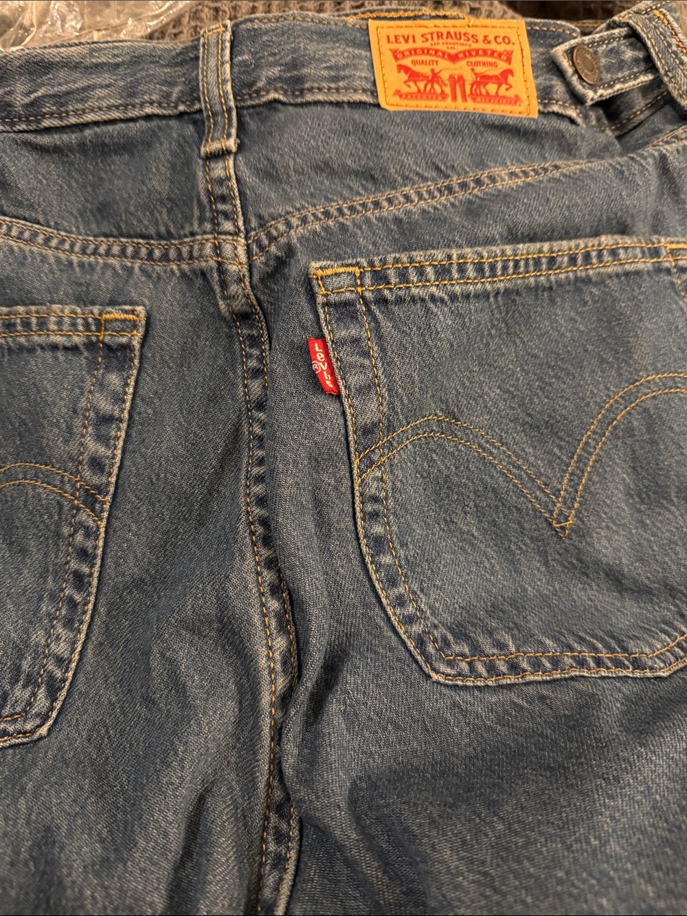 Levi's Women's Medium Blue Denim Wide-Leg Jeans with Red Tab